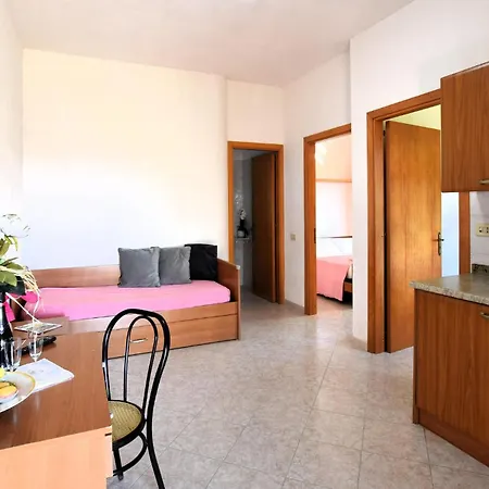 Apartament In 048